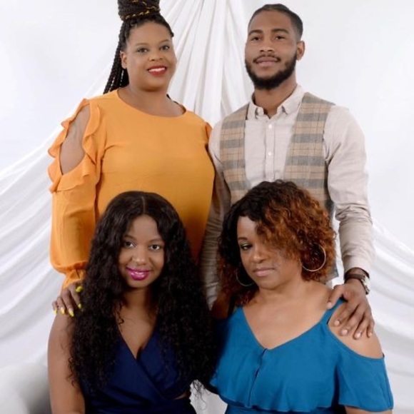 Meet your Posher, Sylvia - Picture 1 of 1